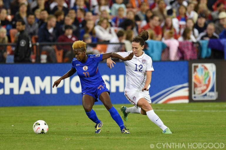 Woodlyne Robuste, Lauren Holiday