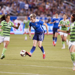 Megan Rapinoe (15) maneuvers between Mexican players.