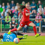 Lisa Evans scores Bayern Munich's first goal.