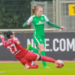 Peggy Kuznik (FFC ) and Sandra Hausberger (WB).