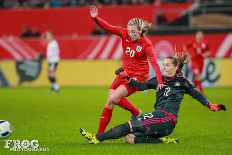 Toni Duggan (ENG) and Laura Benkarth (GER).