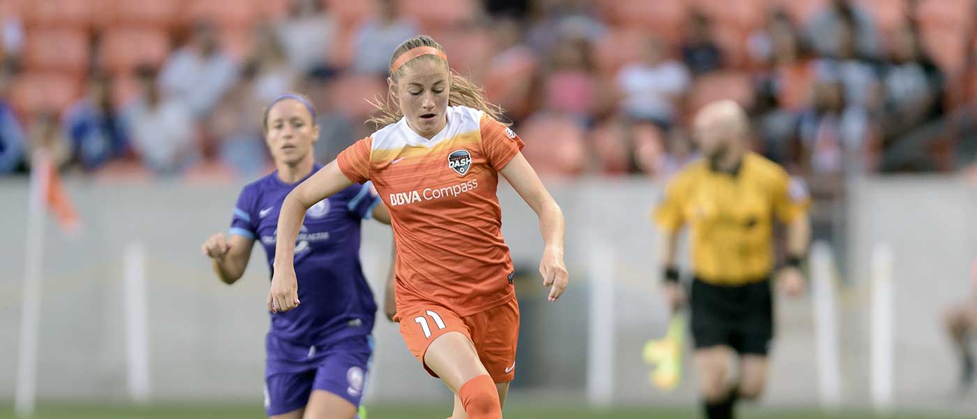 Janine Beckie for Houston Dash.