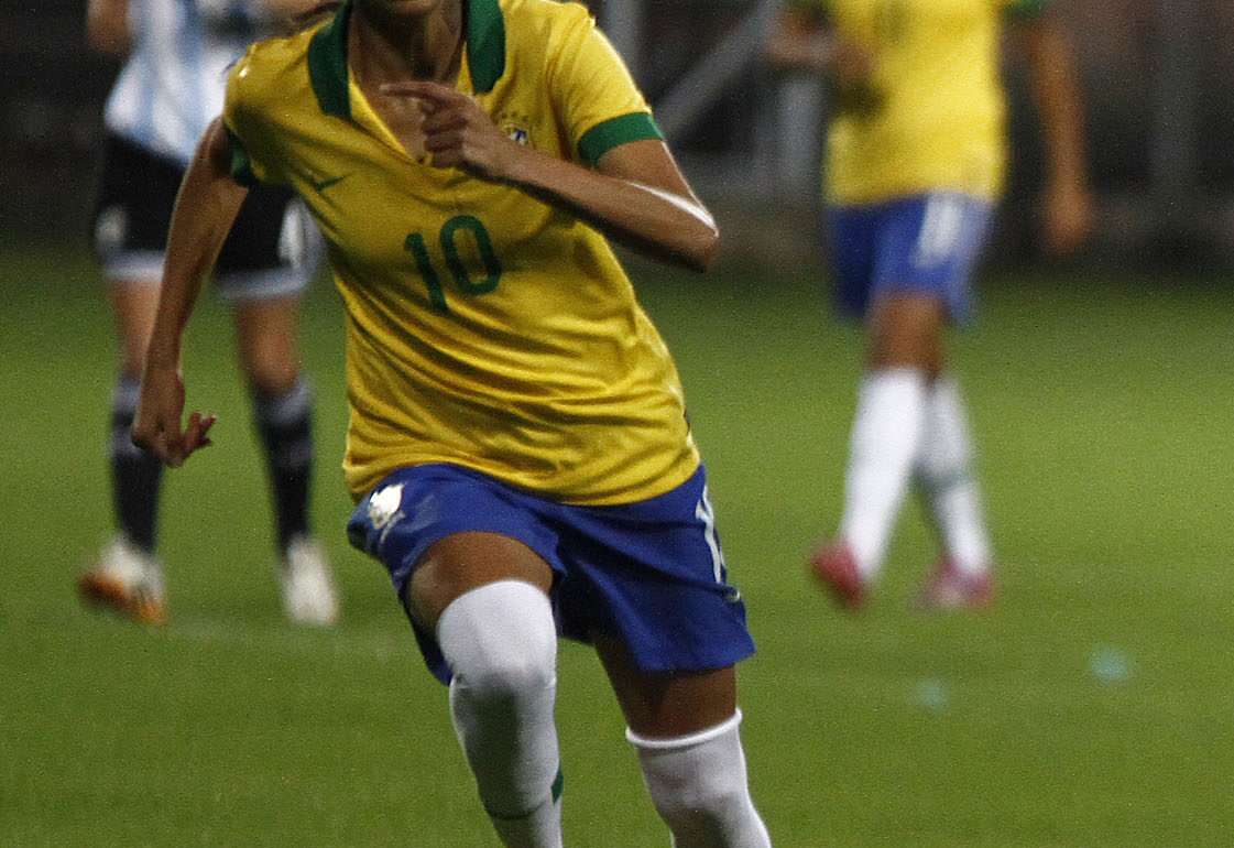 Andressa Alves for Brazil. Photo by Agencia de Noticias.