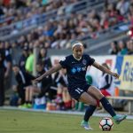 Jaelene Hinkle controls the ball (Shane Lardinois).