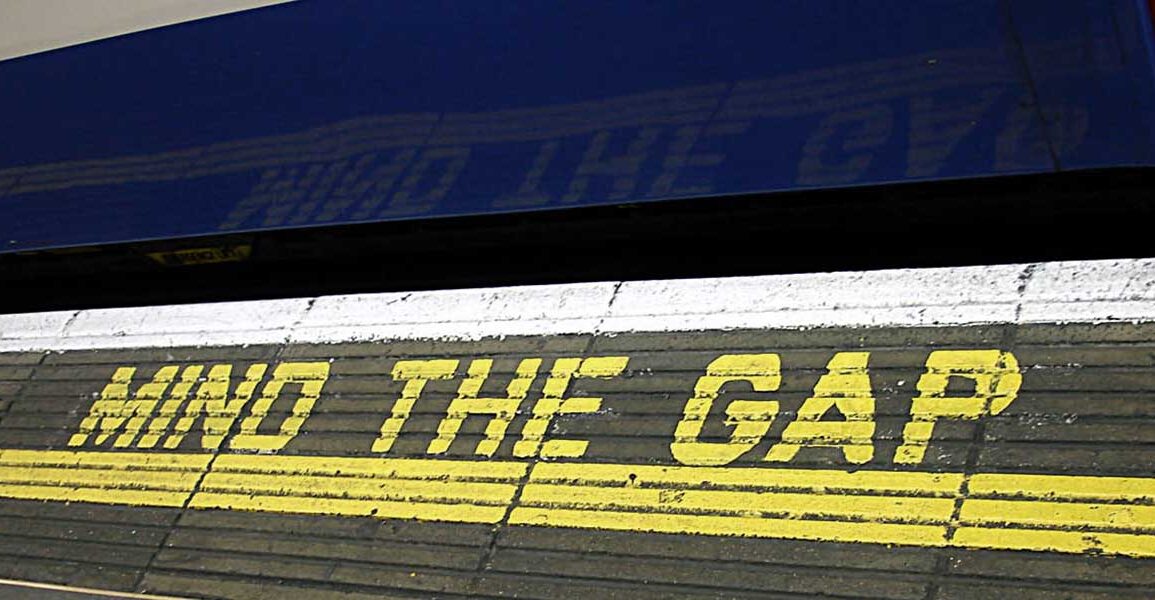 Mind the Gap signage by clicsorious of wikicommons