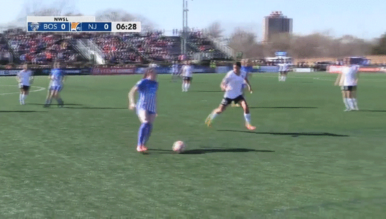 Rose Lavelle nutmegs Sam Kerr