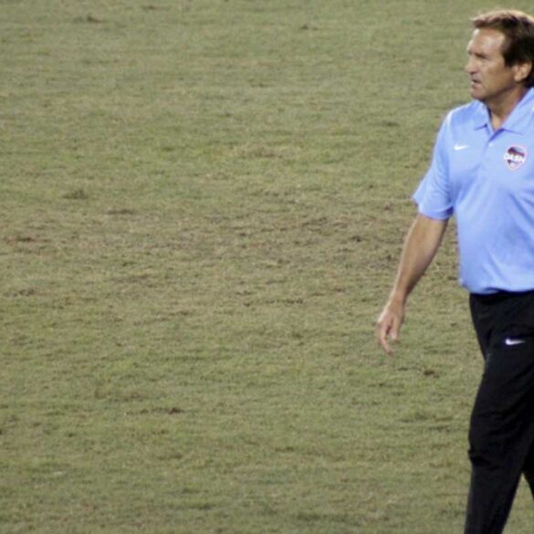 Randy Waldrum, head coach of the Houston Dash (Victor Araiza, WikiCommons)