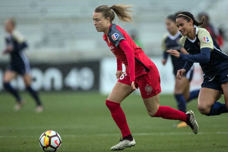 Emily Sonnett on the ball. (Shane Lardinois)