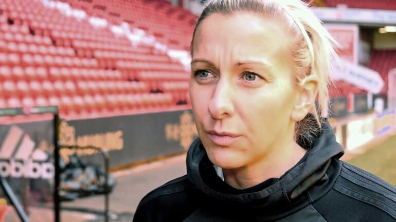 Carla Ward, head coach of Sheffield United (Sheffield United).