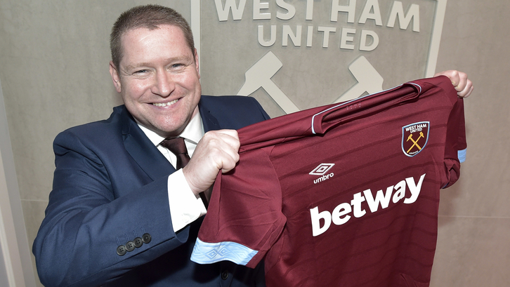 Matt Beard, West Ham United head coach (Arfa, West Ham)