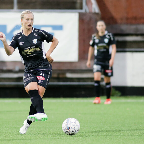 Rebecka Blomqvist playing for Kopparbergs/Goteborg FC. (Per Montini)