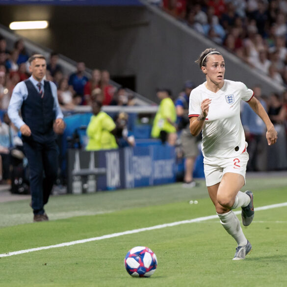 England's Lucy Bronze on the move. (Manette Gonzales / OGM)