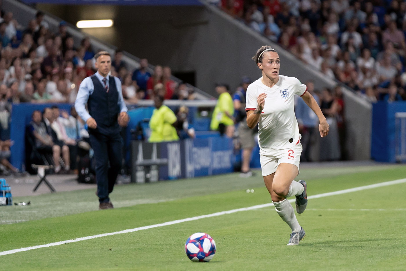 England's Lucy Bronze on the move. (Manette Gonzales / OGM)