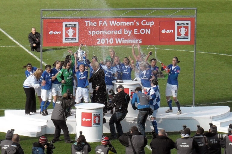 Everton players celebrating their2010 FA Cup final win.