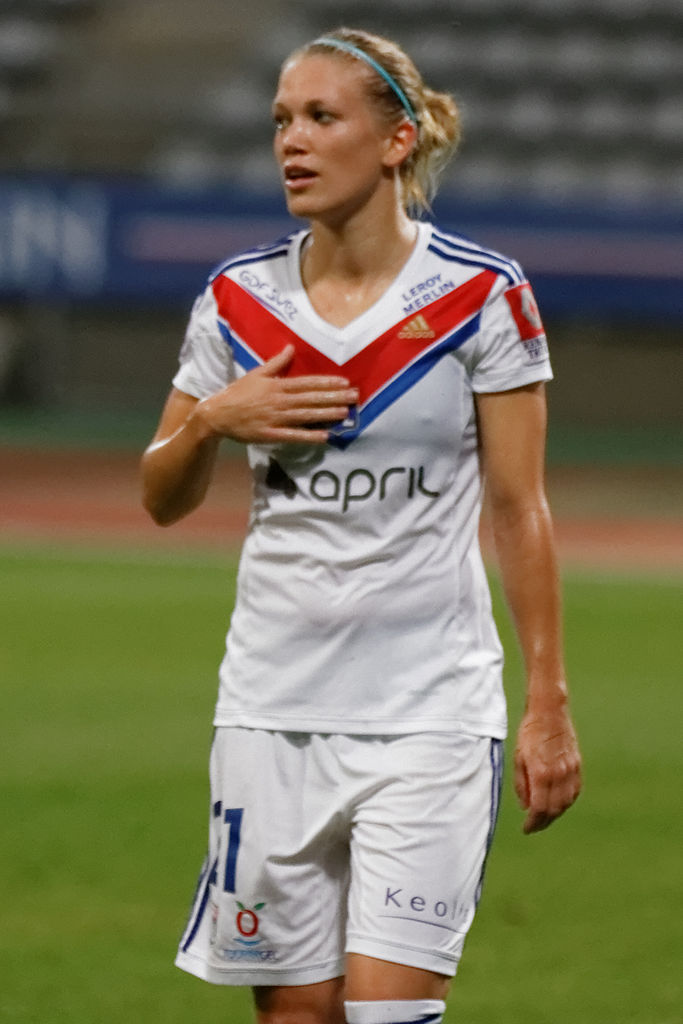 Lara Dickenmann playing for Lyon. (Pierre-Yves Beaudouin / Wikimedia Commons)