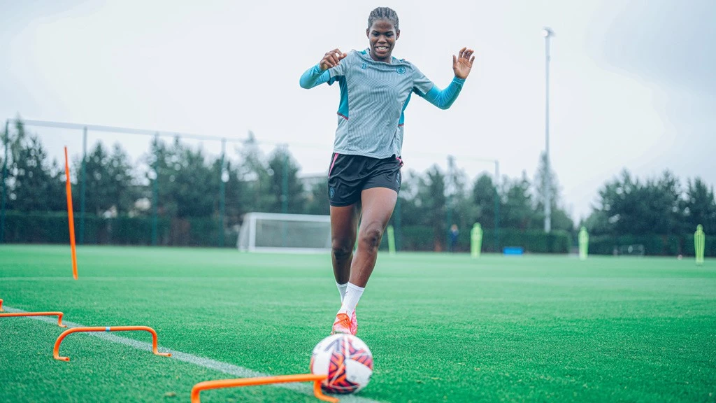Khadija "Bunny" Shaw training with Manchester City. (Manchester City)