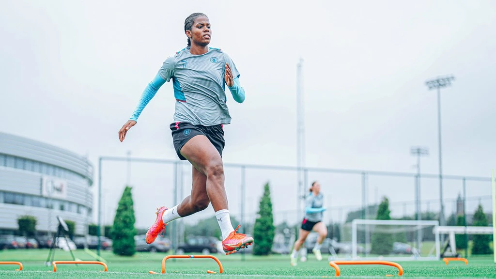 Khadija "Bunny" Shaw training with Manchester City. (Manchester City)