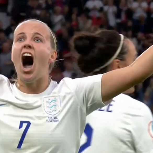 England's Beth Mead celebrates her 16th-minute goal against Austria in the opening match of the 2022 UEFA Women's European Championship.