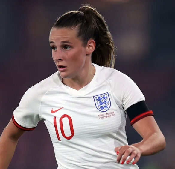 Ella Toone playing for England. (Getty Images.)