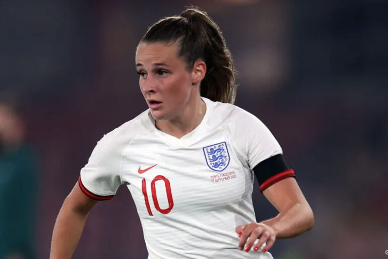 Ella Toone playing for England. (Getty Images.)