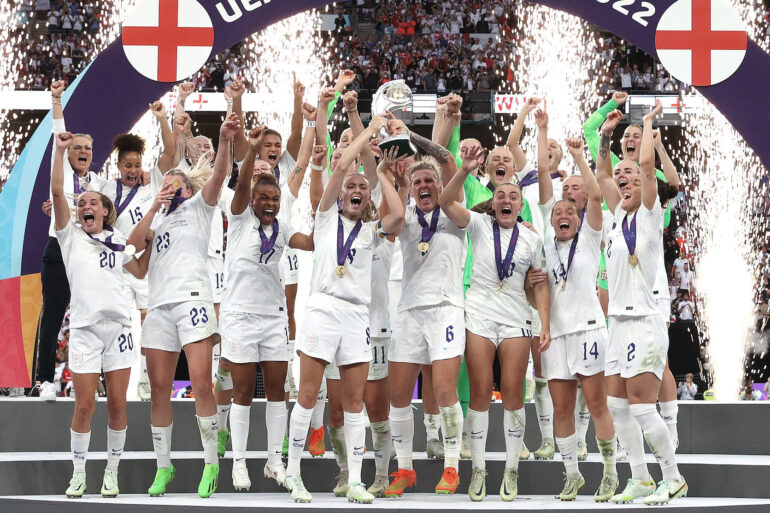 England lifting the Euro 2022 trophy after defeating Germany in the final. (Getty Images)