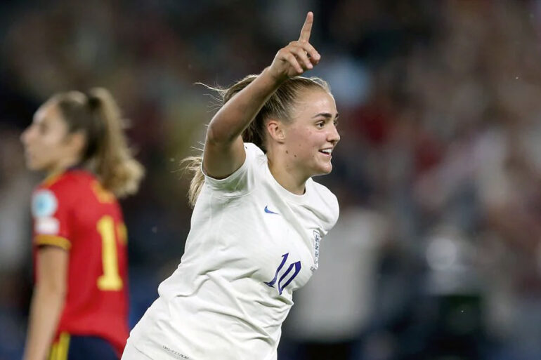 Georgia Stanway celebrates her game-winning goal against Spain in the 2022 Euro quarterfinals. (Getty Images)