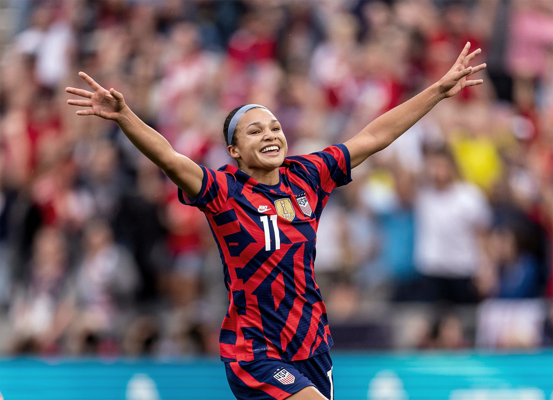 Sophia Smith celebrating with the U.S. Women's National Team. (Brad Smith / ISI Photos / Getty Images)