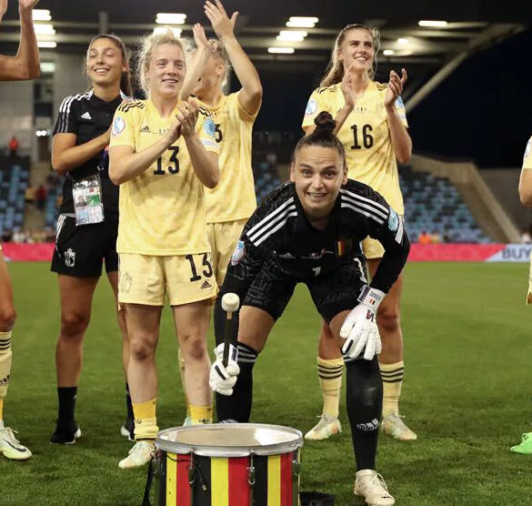 Belgian goalkeeper Nicky Evrard celebrates with her teammates at the Euro 2022 tournament. (Getty Images)